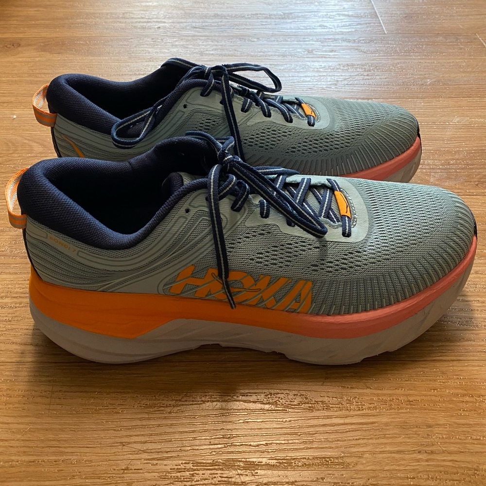 Hoka Bondi 7 Sneakers